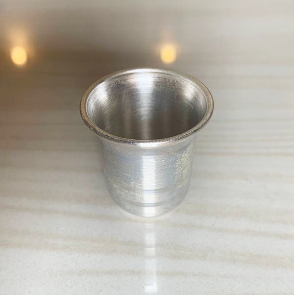 Срібна скляночка з кришечкою для Божеств