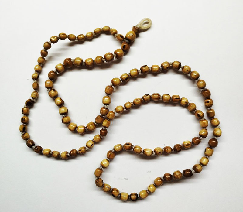 Вервиці Туласі просочені в кунжутній олії. 108 намистин