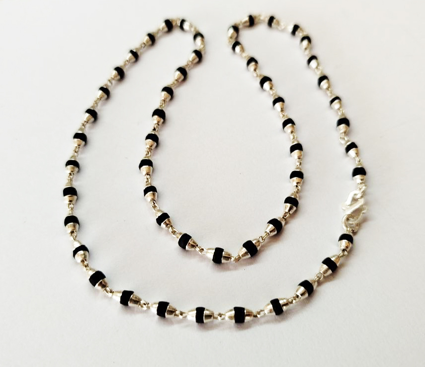 Туласі у сріблі